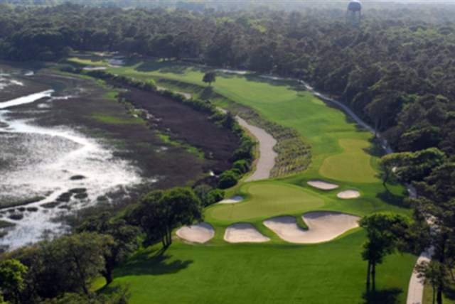 Par 5 hole on the water